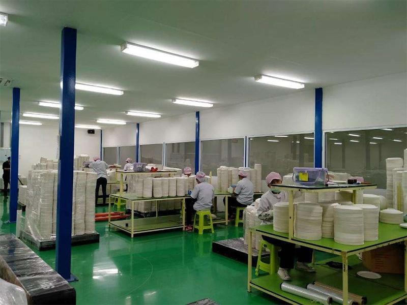 Pokračovanie obchodných prekážok, poskytovanie globálnych riešení zákazníkov